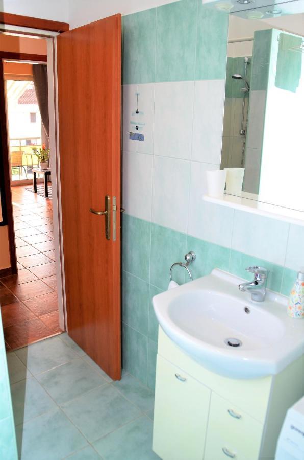Apartment Renata Lovran Εξωτερικό φωτογραφία