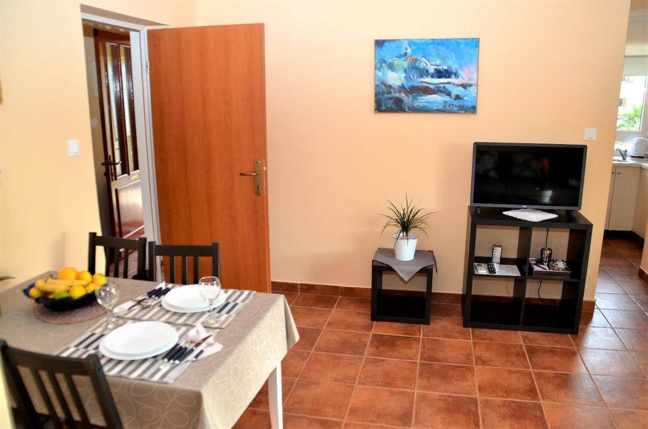 Apartment Renata Lovran Εξωτερικό φωτογραφία