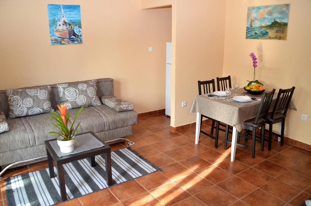 Apartment Renata Lovran Εξωτερικό φωτογραφία